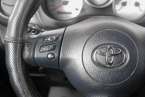 Внедорожник Toyota RAV4 2004 года, 979000 рублей, Кемерово