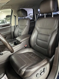 Внедорожник Volkswagen Touareg 2013 года, 1987000 рублей, Солонцы