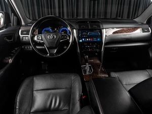 Седан Toyota Camry 2018 года, 2399000 рублей, Тюмень
