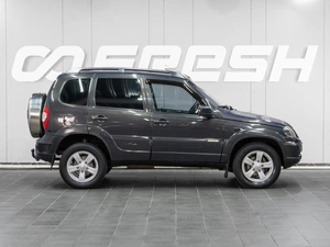Внедорожник Chevrolet Niva 2016 года, 649000 рублей, Сургут