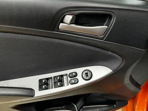 Седан Hyundai Solaris 2015 года, 949000 рублей, Красноярск