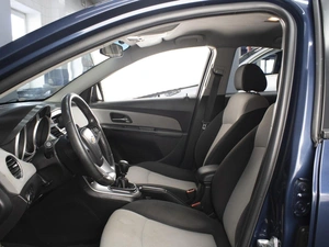 Седан Chevrolet Cruze 2011 года, 678125 рублей, Омск