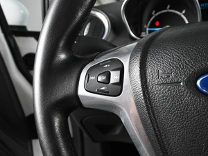Хетчбэк Ford Fiesta 2013 года, 859000 рублей, Аксай