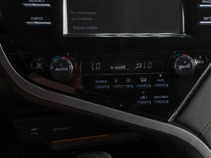Седан Toyota Camry 2018 года, 2859000 рублей, Тюмень