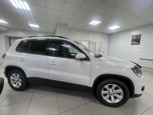 Внедорожник Volkswagen Tiguan 2013 года, 1299000 рублей, Ачинск