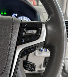 Внедорожник Toyota Land Cruiser Prado 2019 года, 4677000 рублей, Красноярск