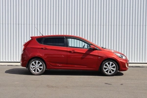 Хэтчбек Hyundai Solaris 2011 года, 670000 рублей, Брянск