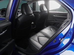 Седан Toyota Camry 2021 года, 3229000 рублей, Красный Пахарь