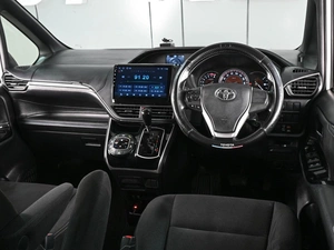 Минивэн Toyota Esquire 2017 года, 2599000 рублей, Ростов-на-Дону