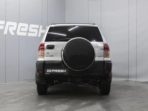 Внедорожник Toyota RAV4 2001 года, 670000 рублей, Омск