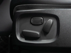 Внедорожник Land Rover Discovery 2015 года, 2490000 рублей, Тюмень