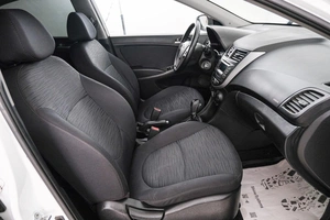 Седан Hyundai Solaris 2015 года, 899000 рублей, Красноярск