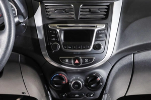 Седан Hyundai Solaris 2015 года, 1169000 рублей, Новосибирск