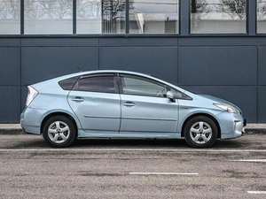 Лифтбек Toyota Prius 2014 года, 1199000 рублей, Кирилловка