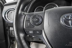 Хетчбэк Toyota Auris 2013 года, 1299000 рублей, Барнаул