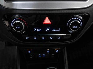 Седан Hyundai Solaris 2017 года, 1374000 рублей, Ставрополь