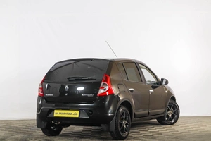 Хетчбэк Renault Sandero 2011 года, 599000 рублей, Тюмень