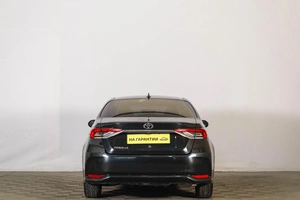 Седан Toyota Corolla 2019 года, 1819000 рублей, Тюмень