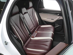 Внедорожник Geely Monjaro 2023 года, 3219000 рублей, Тюмень