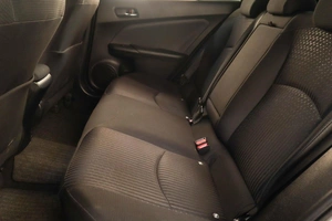Лифтбек Toyota Prius 2017 года, 1429000 рублей, Челябинск