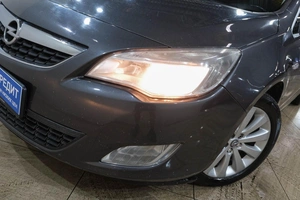Хетчбэк Opel Astra 2011 года, 629000 рублей, Новокузнецк
