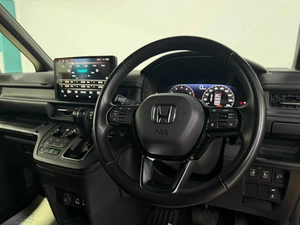 Минивэн Honda Stepwgn Spada 2024 года, 2549000 рублей, Красноярск