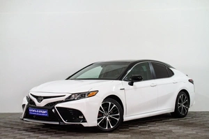 Седан Toyota Camry 2018 года, 2739000 рублей, Сургут