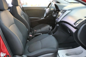 Хетчбэк Hyundai Solaris 2015 года, 949000 рублей, Омск