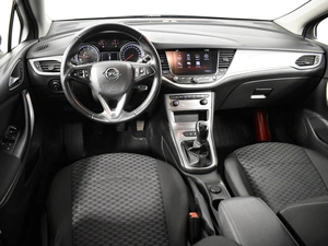 Хетчбэк Opel Astra 2019 года, 898100 рублей, Казань