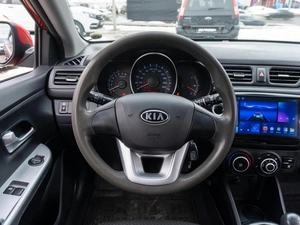 Хетчбэк Kia Rio 2012 года, 729000 рублей, Саратов