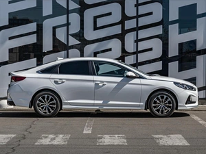 Седан Hyundai Sonata 2019 года, 1691000 рублей, Краснодар
