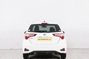 Хетчбэк Toyota Vitz 2019 года, 989000 рублей, Красноярск