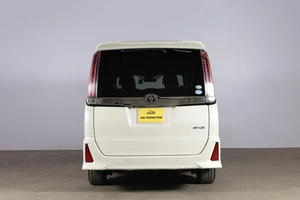 Минивэн Toyota Noah 2019 года, 3099000 рублей, Новосибирск