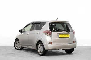 Хетчбэк Toyota Ractis 2015 года, 929000 рублей, Барнаул