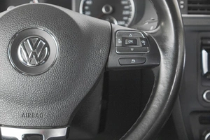 Седан Volkswagen Jetta 2012 года, 999000 рублей, Кемерово