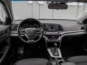 Седан Hyundai Elantra 2018 года, 1680000 рублей, Краснодар