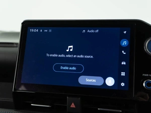 Минивэн Toyota Voxy 2022 года, 3547077 рублей, Москва