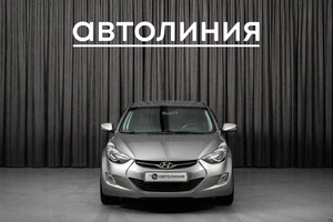 Седан Hyundai Elantra 2012 года, 1050000 рублей, Красноярск