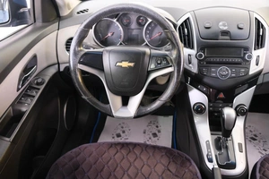 Седан Chevrolet Cruze 2012 года, 759000 рублей, Омск