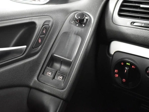 Хетчбэк Volkswagen Golf 2012 года, 973200 рублей, Казань