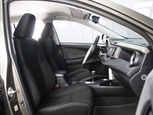 Внедорожник Toyota RAV4 2015 года, 2040000 рублей, Омск