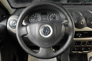 Хетчбэк Renault Sandero 2012 года, 599000 рублей, Тюмень