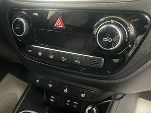 Седан Hyundai Solaris 2017 года, 1439000 рублей, Ачинск