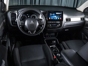 Внедорожник Mitsubishi Outlander 2018 года, 1990000 рублей, Волгоград