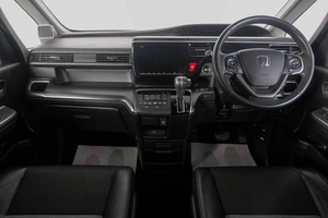 Минивэн Honda Stepwgn Spada 2019 года, 2199000 рублей, Кемерово