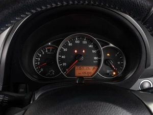 Хетчбэк Toyota Ractis 2012 года, 1105000 рублей, Тюмень