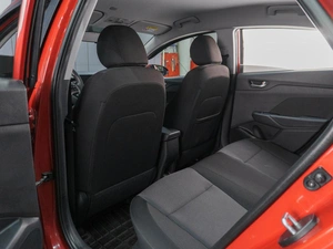 Седан Hyundai Solaris 2022 года, 1799000 рублей, Сургут
