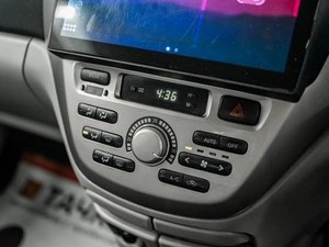 Универсал Toyota Opa 2003 года, 750000 рублей, Красноярск