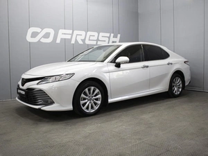Седан Toyota Camry 2019 года, 3350000 рублей, Омск