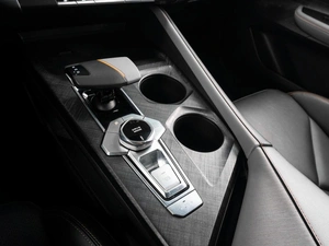 Лифтбек Changan UNI-V 2023 года, 2399000 рублей, Тюмень